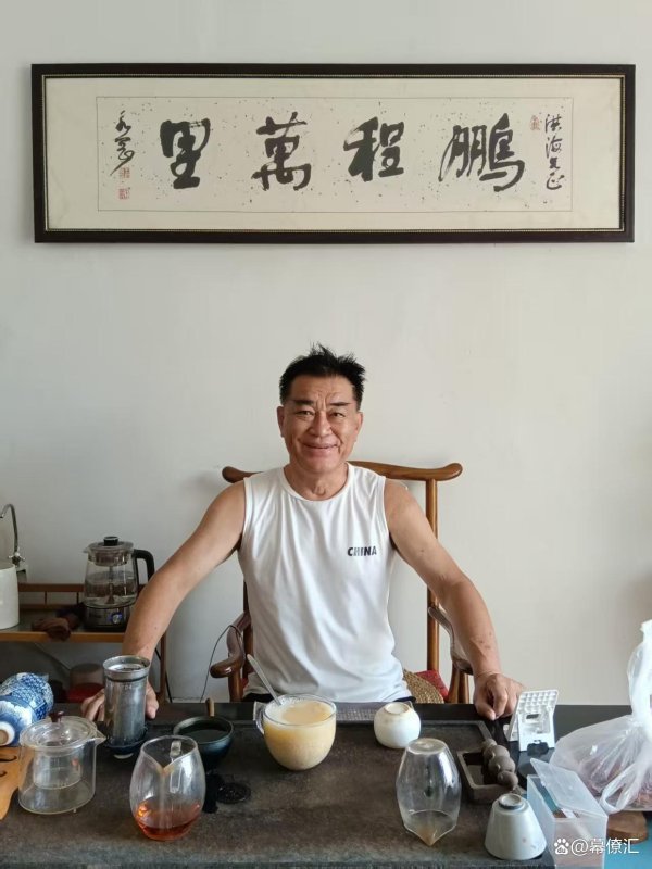 证配所配资 博士茶馆海南总馆洪海大哥：一位跨界创业者的智慧与情怀